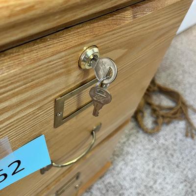 Lot 162 Oak 2 drawer file cabinet