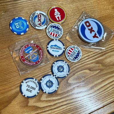 Lot 172 Poker chips & challenge coins