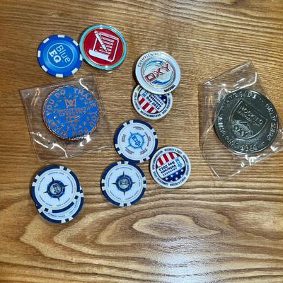 Lot 172 Poker chips & challenge coins