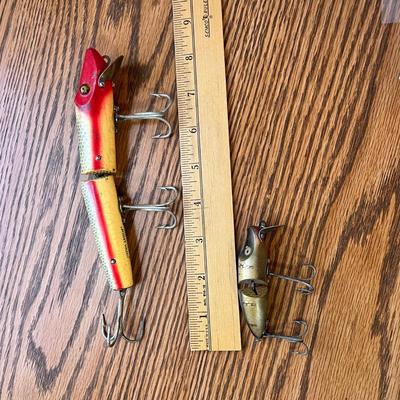 Lot 175 Vintage fishing lures