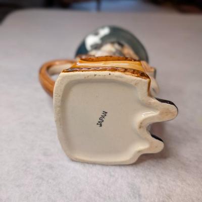Sale Photo Thumbnail #168: Vintage Toby Mug Colonial Man reading a book 
5x4.5