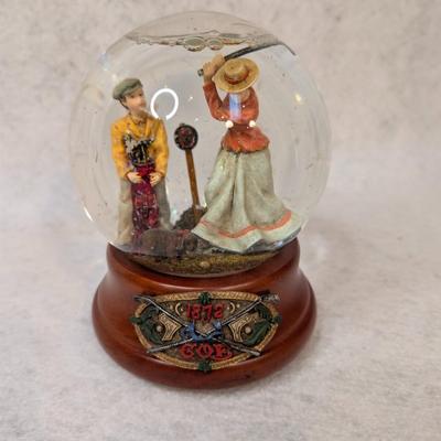 Sale Photo Thumbnail #193: Musical Snow Globe Mary Poppins 
6x5