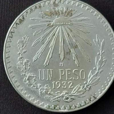 1932 UN PESO SILVER COIN