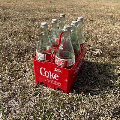 Vintage Coca-Cola 32 oz Bottle Carrier w/ (6) Glass Coke Bottles – Return for Deposit