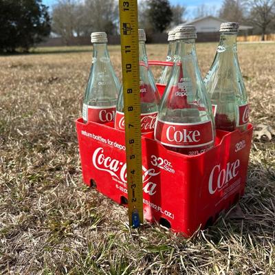 Vintage Coca-Cola 32 oz Bottle Carrier w/ (6) Glass Coke Bottles – Return for Deposit