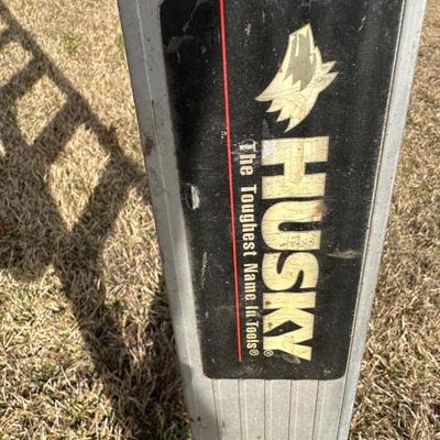 Husky 8 ft Aluminum Step Ladder – Type I (250 lb) w/ Tool Tray