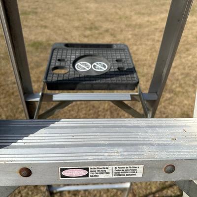 Husky 8 ft Aluminum Step Ladder – Type I (250 lb) w/ Tool Tray