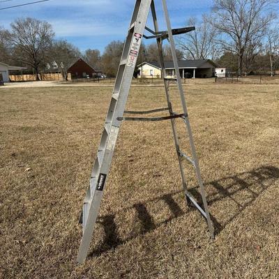 Husky 8 ft Aluminum Step Ladder – Type I (250 lb) w/ Tool Tray