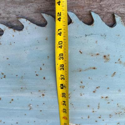 Large Folk Art Painted Circular Saw Blade – Southern Farm Scene – Signed & Dated 1987