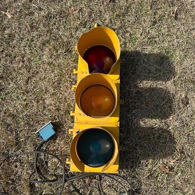 Vintage 3-Light Traffic Signal – Yellow Housing – Eagle Signal – Wired w/ Control Box