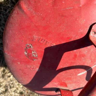 Vintage Eagle Manufacturing Company Metal Safety Gas Cans – 5 Gallon – Pair