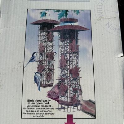 Perky-Pet Squirrel-Be-Gone Wild Bird Feeder – Metal Cage, Adjustable, 3.4 lb Capacity