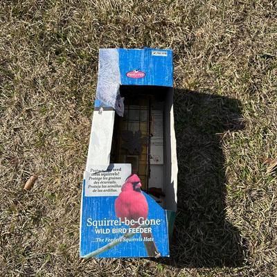 Perky-Pet Squirrel-Be-Gone Wild Bird Feeder – Metal Cage, Adjustable, 3.4 lb Capacity