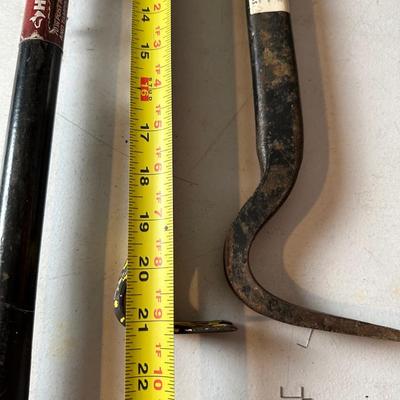 Lot of 3 Heavy-Duty Pry Bars & Digging Bar – Husky + Assorted Crow Bars (20”–70”)