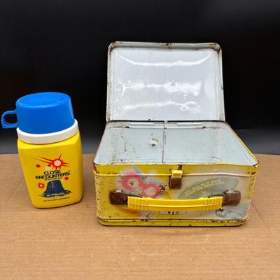 Vintage 1977 Close Encounters of the Third Kind Metal Lunchbox w/ Thermos – Alien Artwork