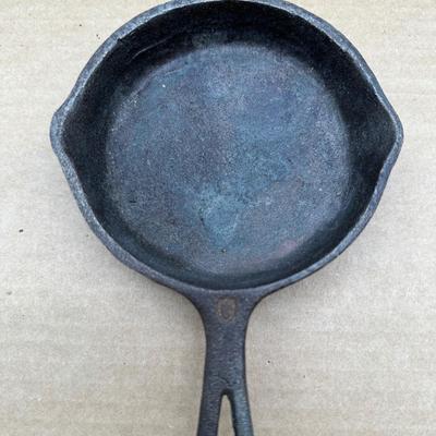Vintage Griswold No. 0 Cast Iron Skillet – Small Block Logo, Erie PA