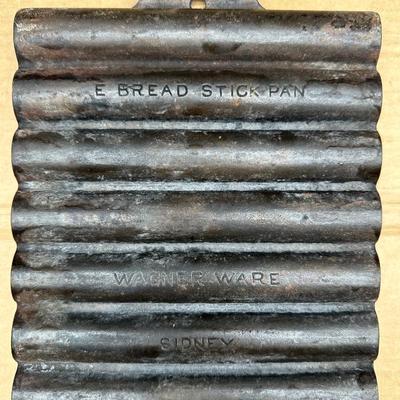 Antique Wagner Ware Cast Iron Bread Stick Pan No. 0 – Sidney, Ohio