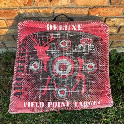RedHead Deluxe Field Point Archery Target – Portable Bag Style