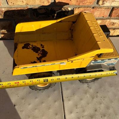 Vintage Tonka 354 Dump Truck – Pressed Steel & Plastic – Working Bed