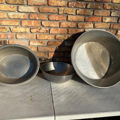 3) Large Galvanized / Aluminum Utility Wash Tubs – Vintage Farm / Cooking Use