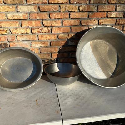 3) Large Galvanized / Aluminum Utility Wash Tubs – Vintage Farm / Cooking Use
