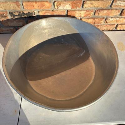 3) Large Galvanized / Aluminum Utility Wash Tubs – Vintage Farm / Cooking Use