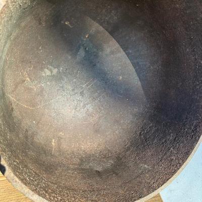 Large Antique Cast Iron Cauldron Pot with Three Legs & Bail Handles