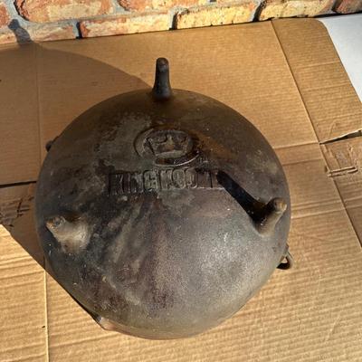 King Kooker Cast Iron Cauldron / Cracklin Pot with Three Legs & Side Handles