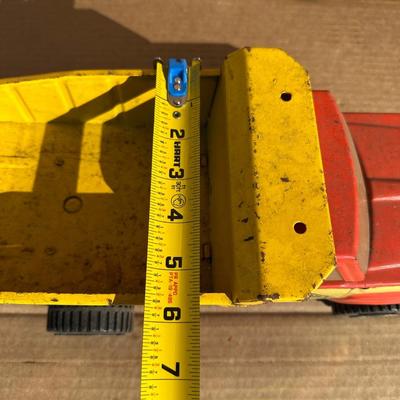 Vintage Tonka Construction Dump Truck – Pressed Steel, Red & Yellow, GVW 30,000