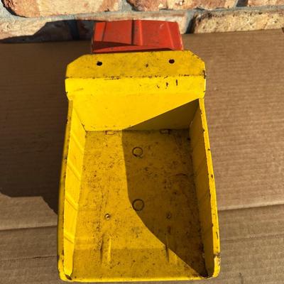 Vintage Tonka Construction Dump Truck – Pressed Steel, Red & Yellow, GVW 30,000