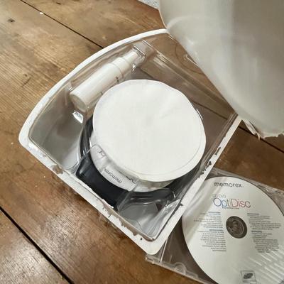Lot 201 Memorex CD cleaner