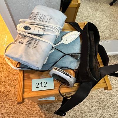 Lot 212 Heating pads & other