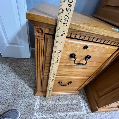Lot 215 Oak 2 drawer file cabinet