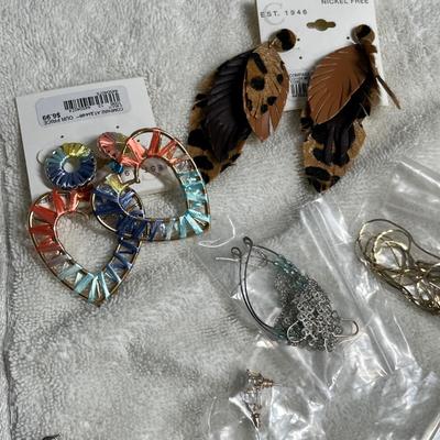 Lot 220 Costume Jewelry Earrings