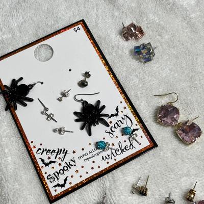 Lot 222 More earrings