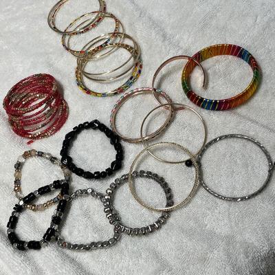 Lot 223 Bracelets Lot #1