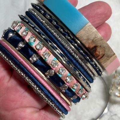 Lot 224 Bracelets Lot #2