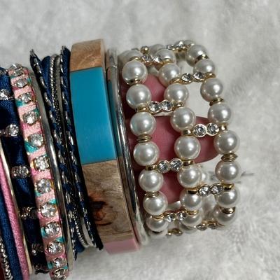 Lot 224 Bracelets Lot #2