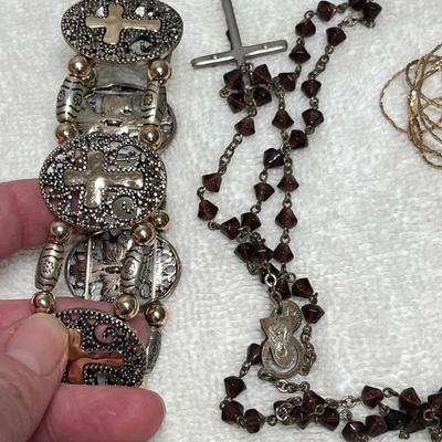 Lot 225 Religious Jewelry