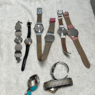 Lot 229 Ladies watches #1