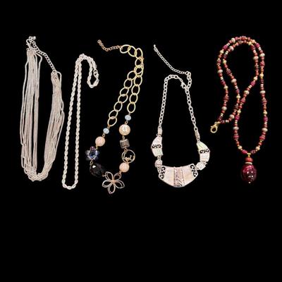 Sale Photo Thumbnail #445: Assorted Set of 5 necklaces