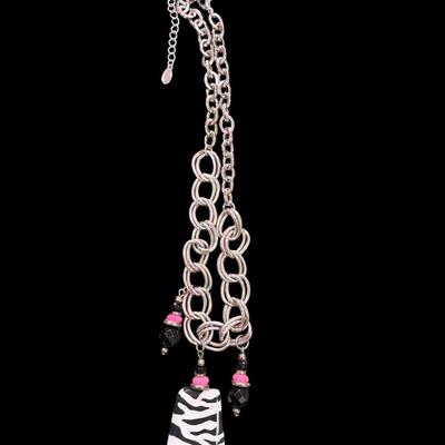 Sale Photo Thumbnail #452: Assortment of 6 colorful necklaces