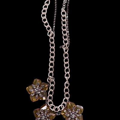 Sale Photo Thumbnail #456: Assortment of 6 colorful necklaces