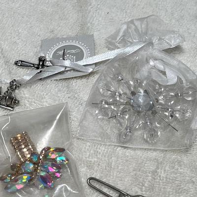 Lot 241 Assorted Jewelry