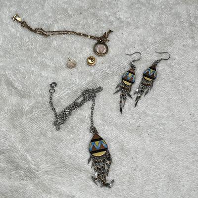 Lot 245 Jewelry sets