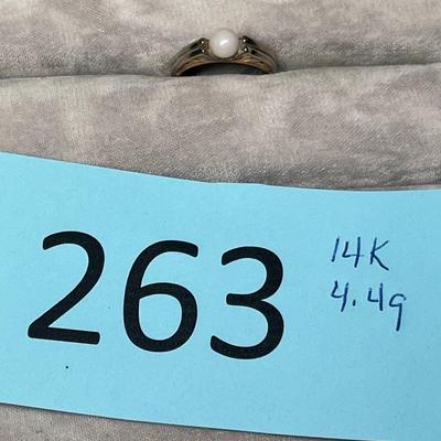 Lot 263 14K & Pearl Ring