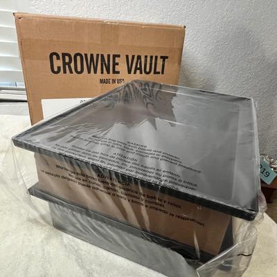 Lot 279 Crowne Vault new