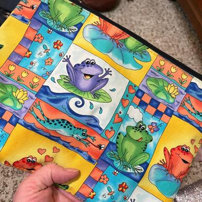 Lot 286 Makeup/ Travel bags