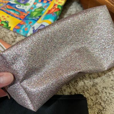 Lot 286 Makeup/ Travel bags