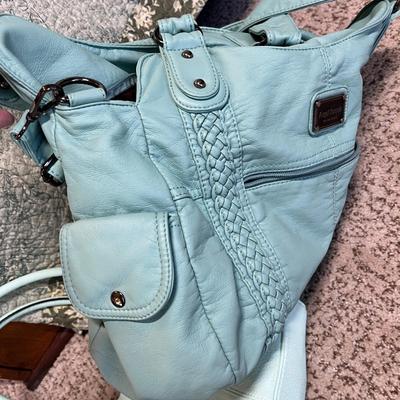 Lot 290 3 purses pastel color